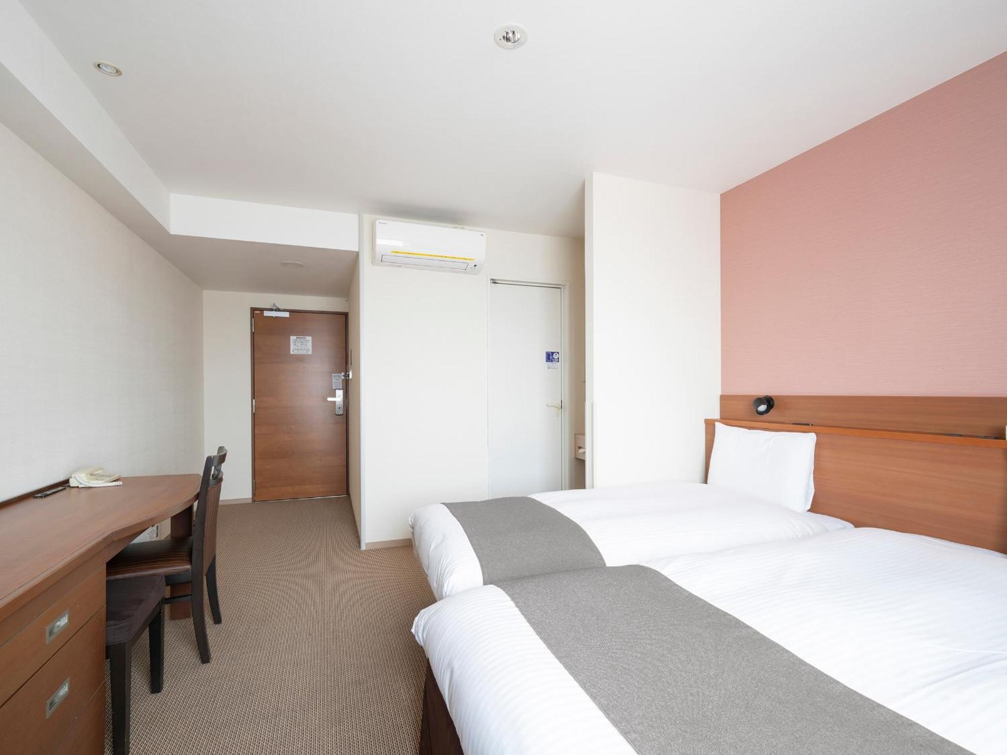 Hotel Vessel Kitakyushu Airport 3*